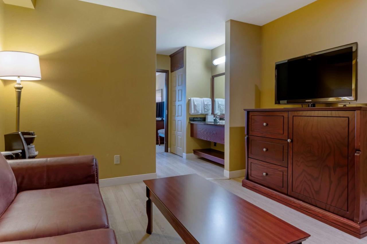 Best Western Plus Grand-Sault Hotel & Suites Bagian luar foto