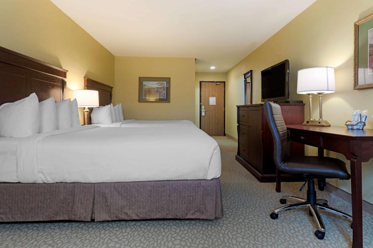 Best Western Plus Grand-Sault Hotel & Suites Bagian luar foto