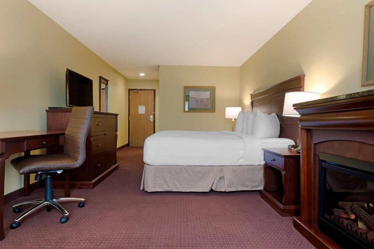 Best Western Plus Grand-Sault Hotel & Suites Bagian luar foto