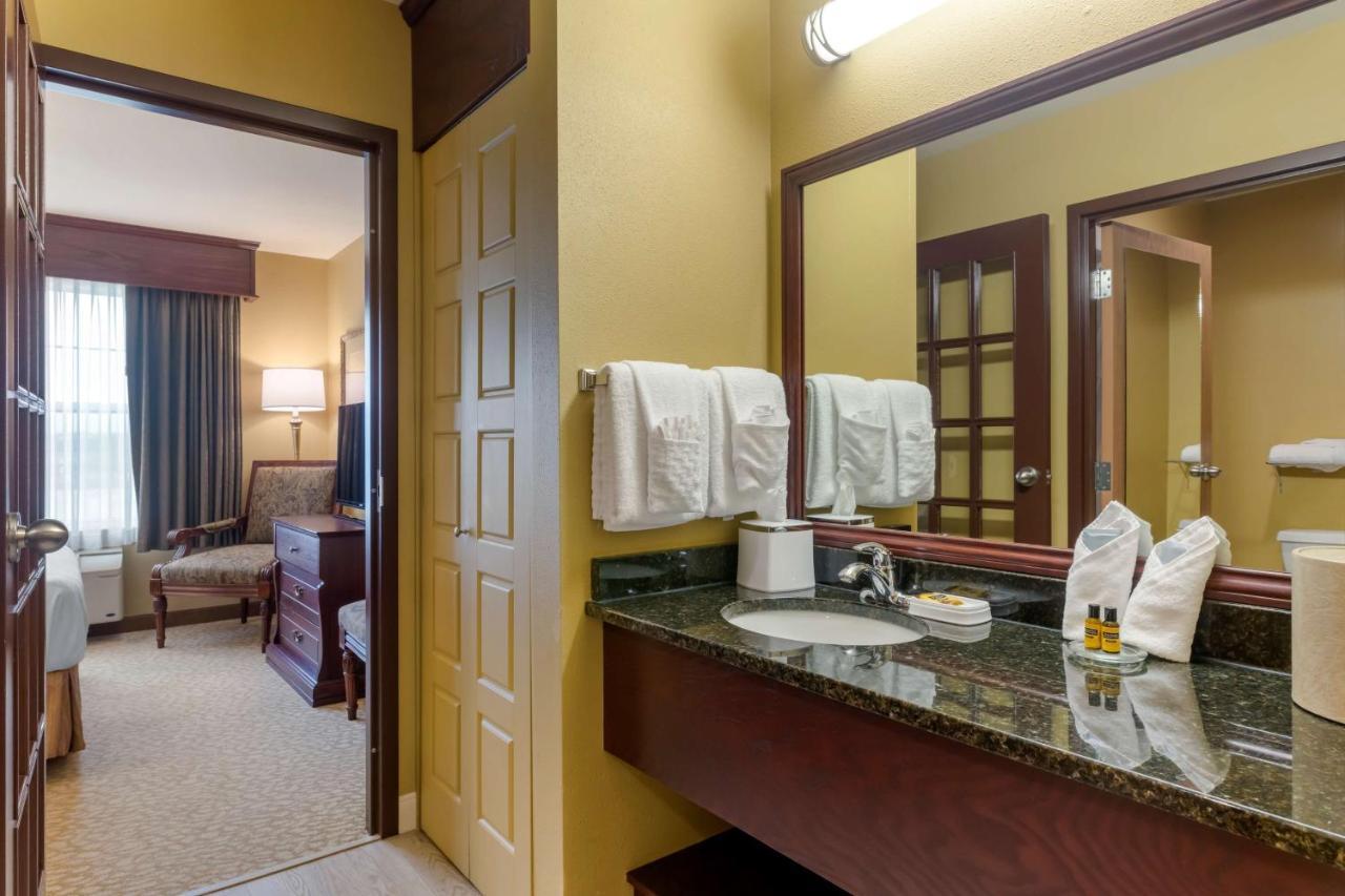 Best Western Plus Grand-Sault Hotel & Suites Bagian luar foto