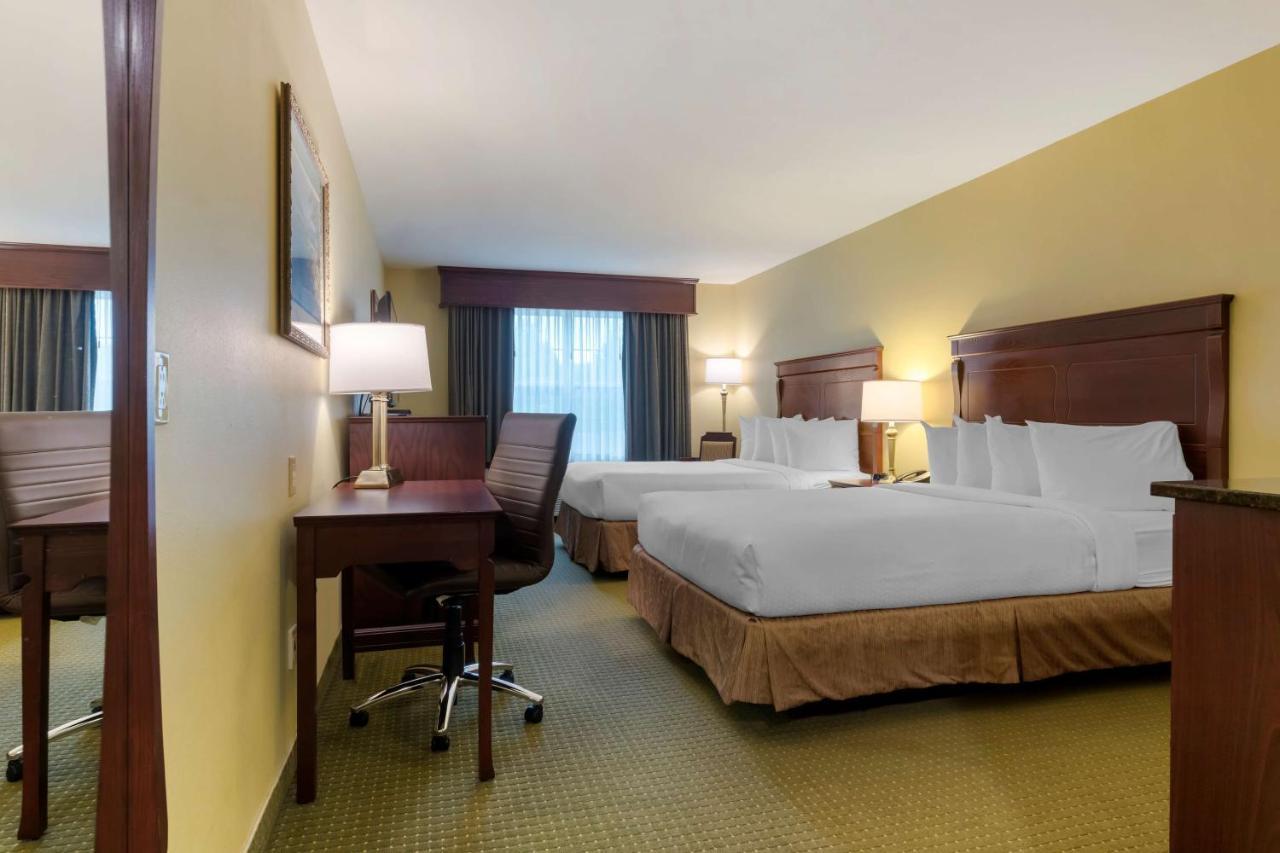 Best Western Plus Grand-Sault Hotel & Suites Bagian luar foto