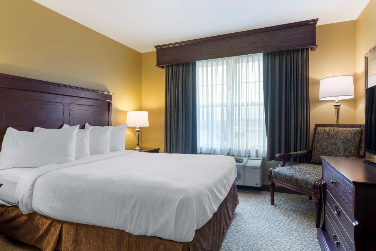 Best Western Plus Grand-Sault Hotel & Suites Bagian luar foto