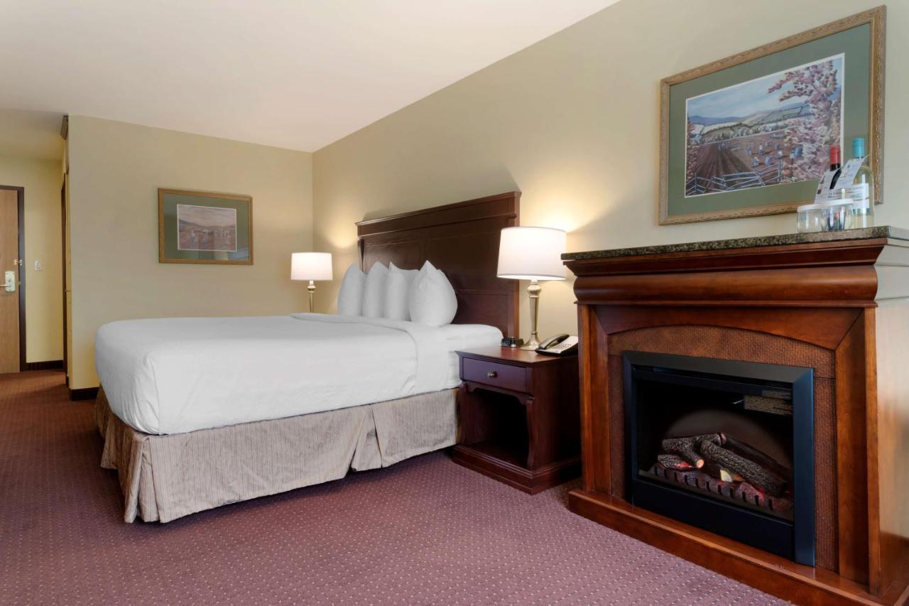 Best Western Plus Grand-Sault Hotel & Suites Bagian luar foto