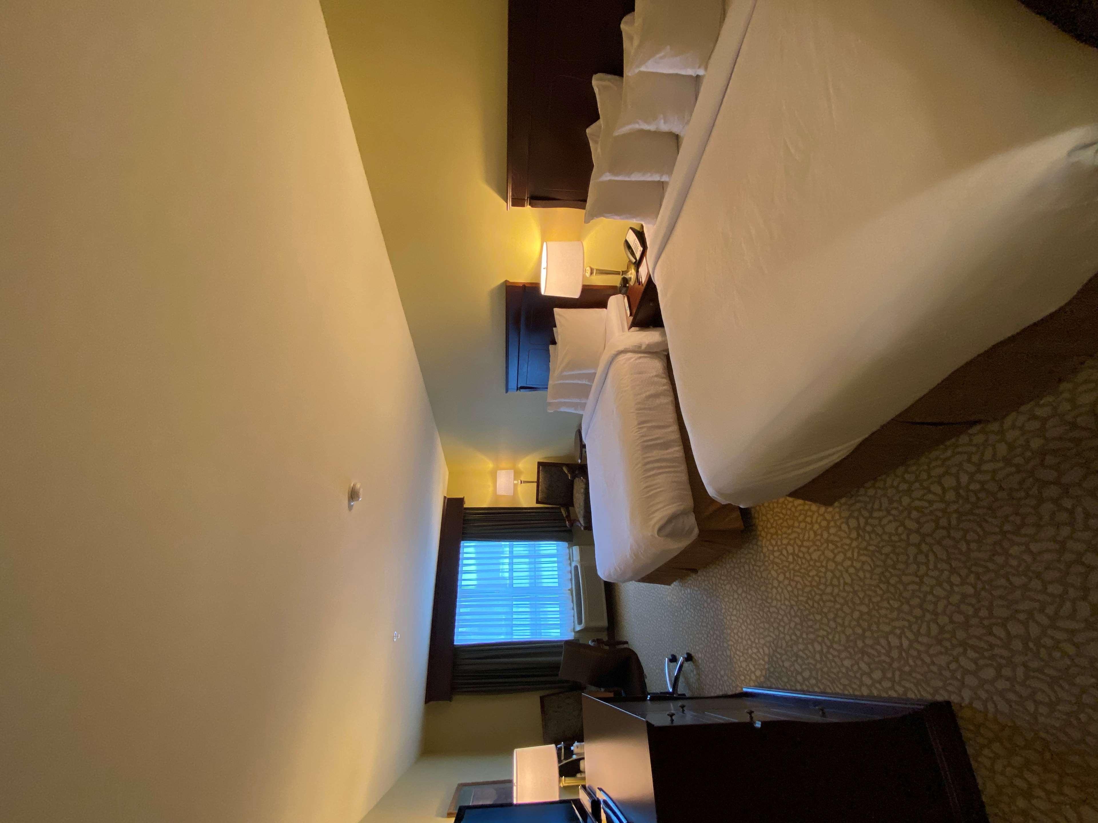Best Western Plus Grand-Sault Hotel & Suites Bagian luar foto
