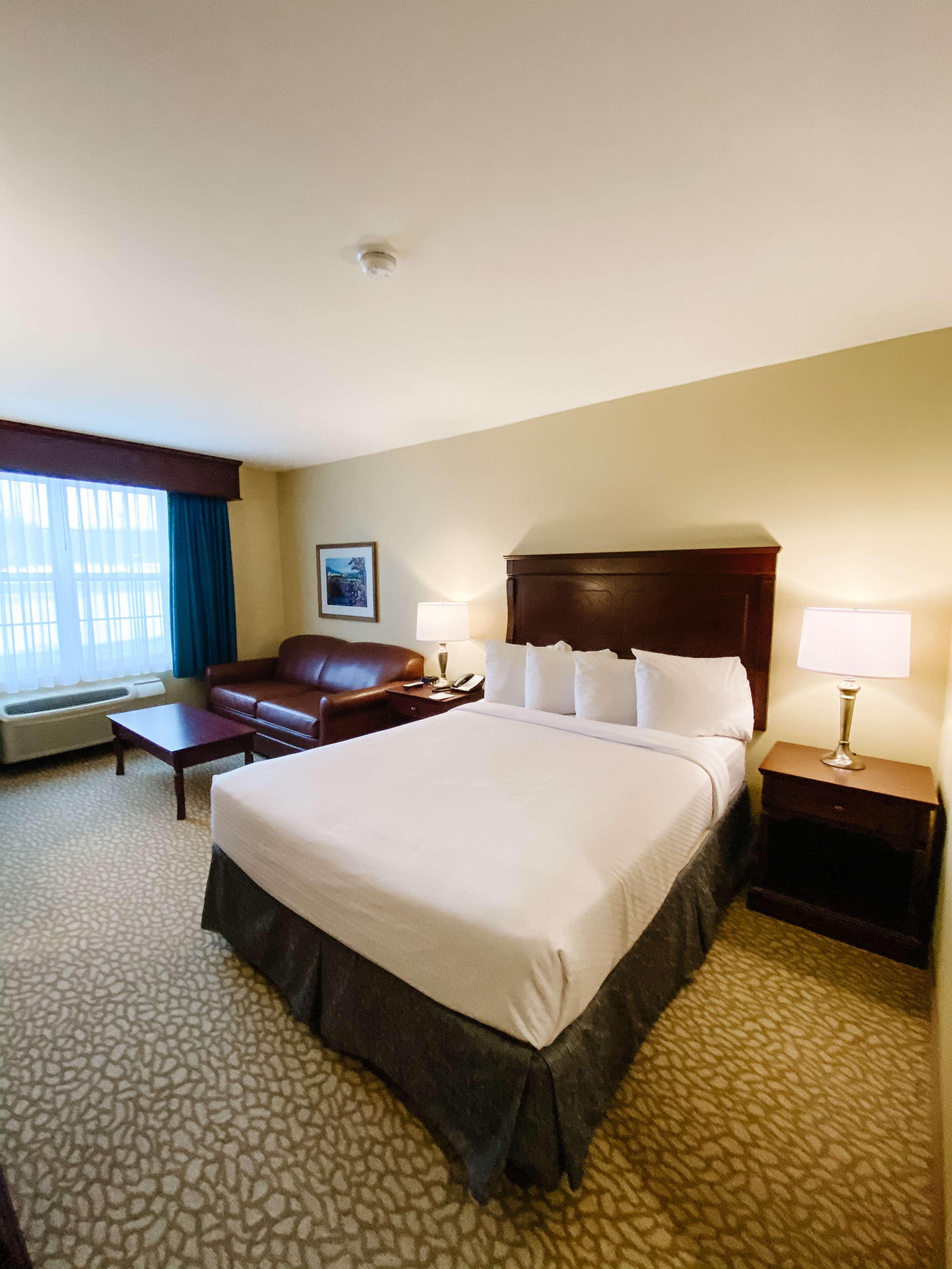 Best Western Plus Grand-Sault Hotel & Suites Bagian luar foto