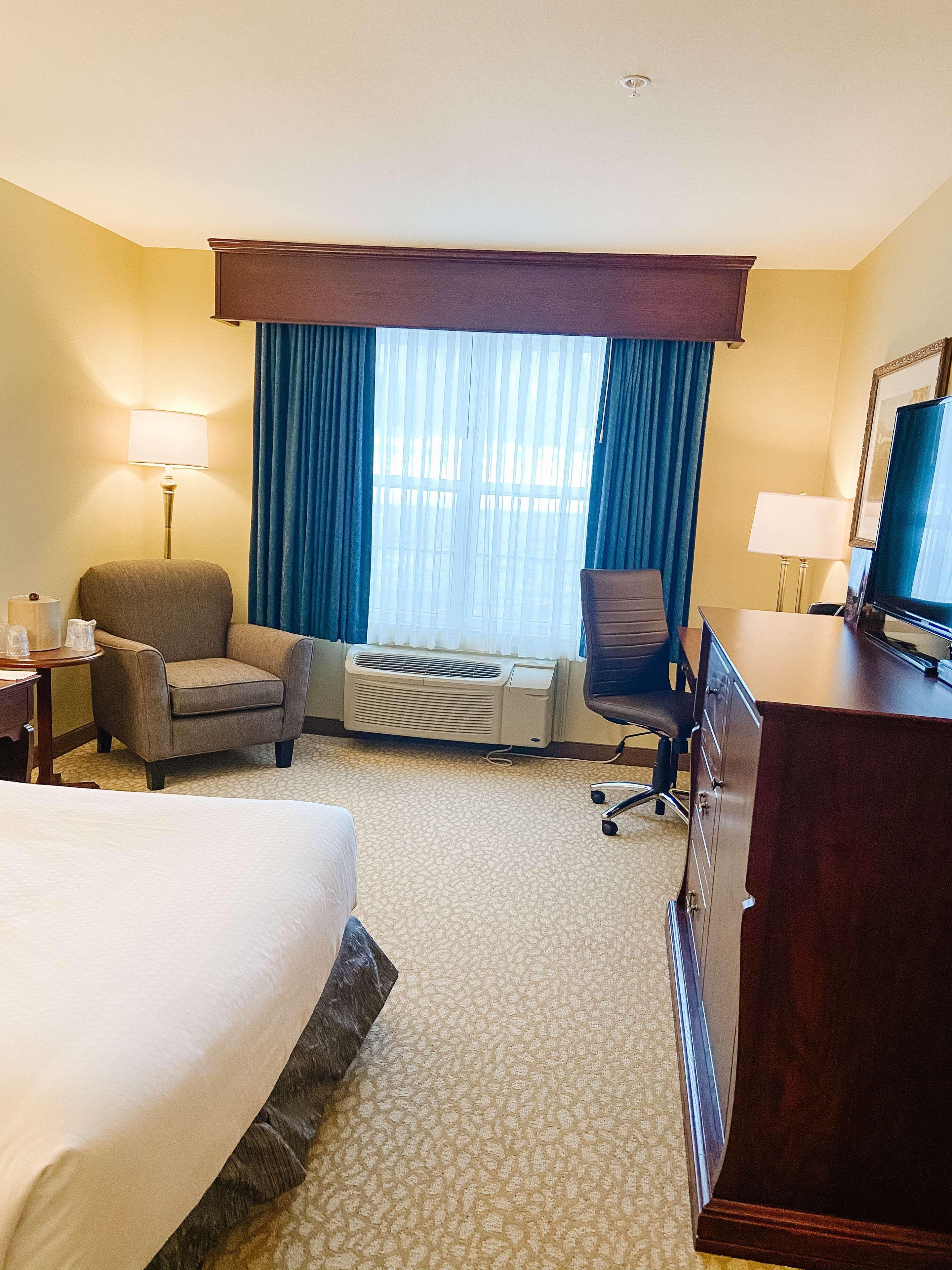 Best Western Plus Grand-Sault Hotel & Suites Bagian luar foto